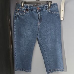 #13 Stretchy 4 Pocket Blue Denim Capris Sz 12